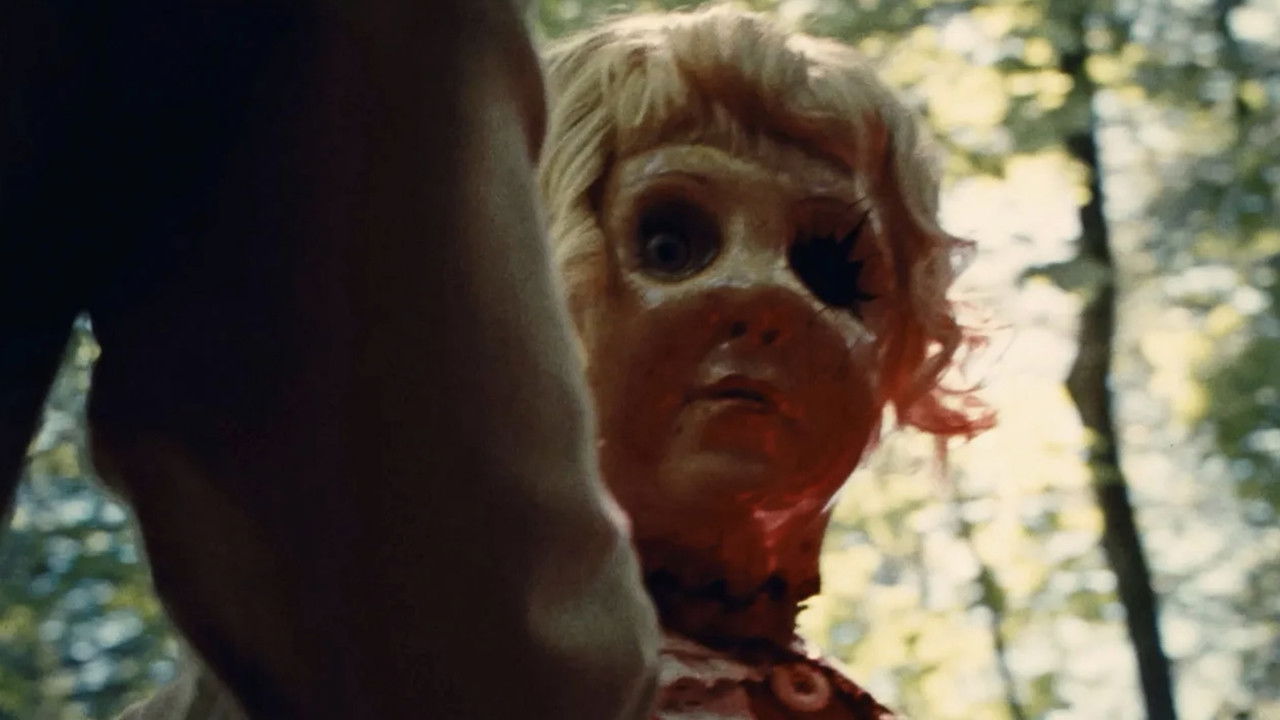 Dolly: A Boneca Maldita